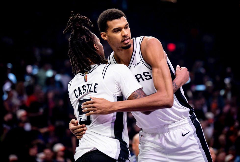 开云体育官网在线注册-文班三节10+8+4+3+6封盖，太子两双榜眼暴走，马刺40分血洗76人